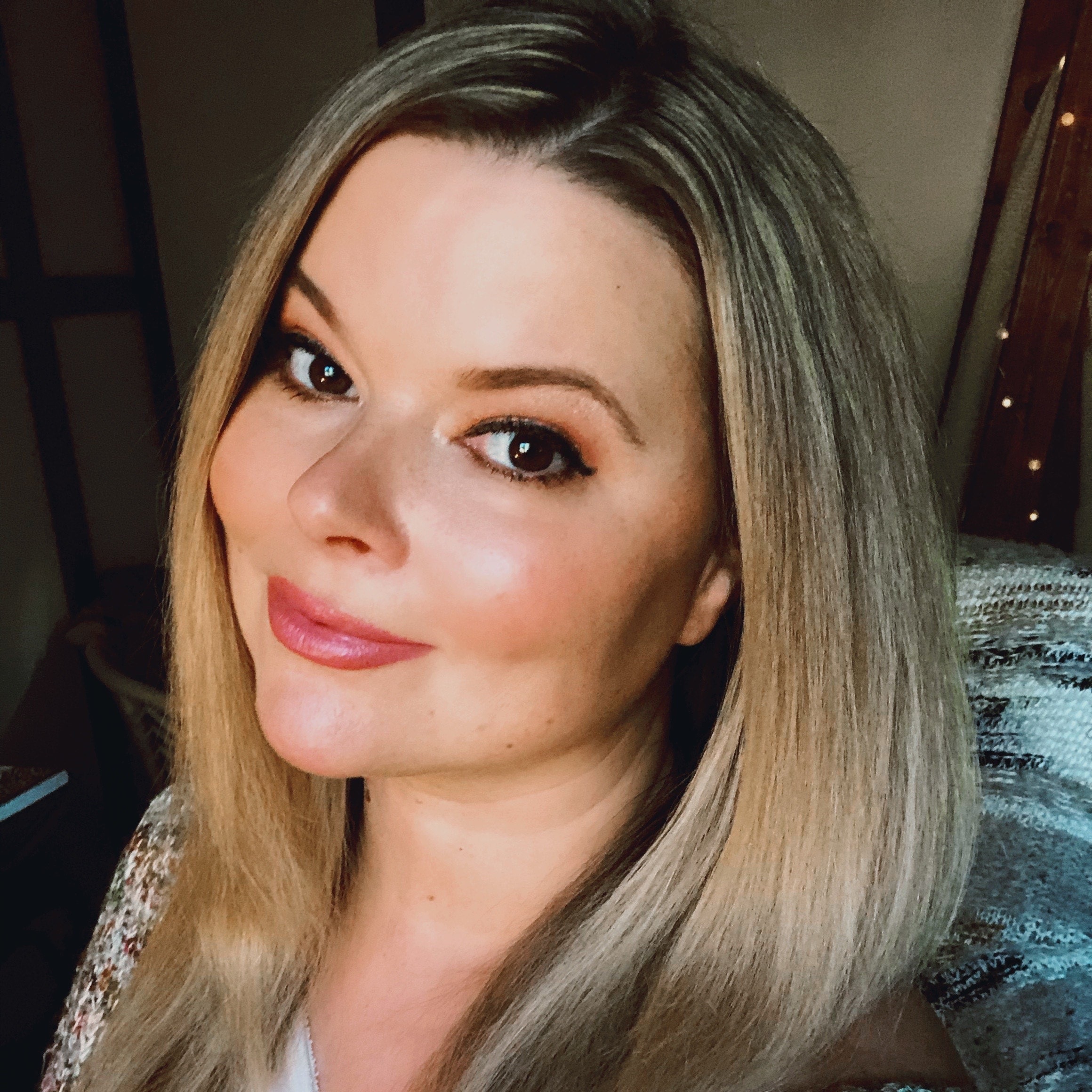 Карина Хелле